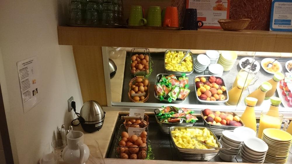 Ibis Styles Chinon Hotell Exteriör bild