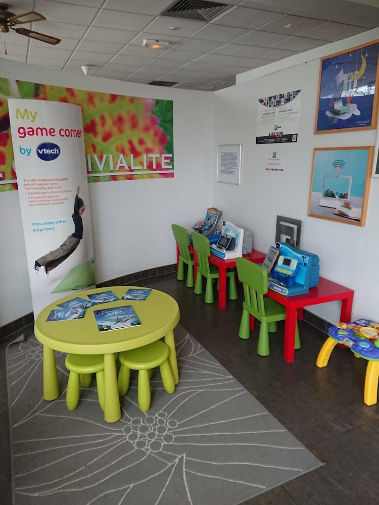Ibis Styles Chinon Hotell Exteriör bild