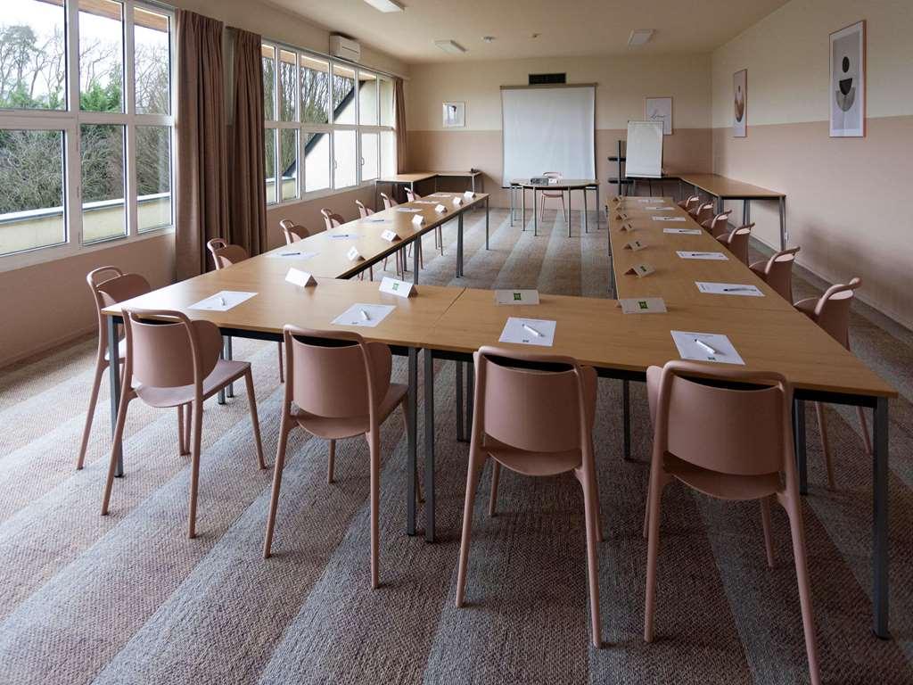 Ibis Styles Chinon Hotell Bekvämligheter bild
