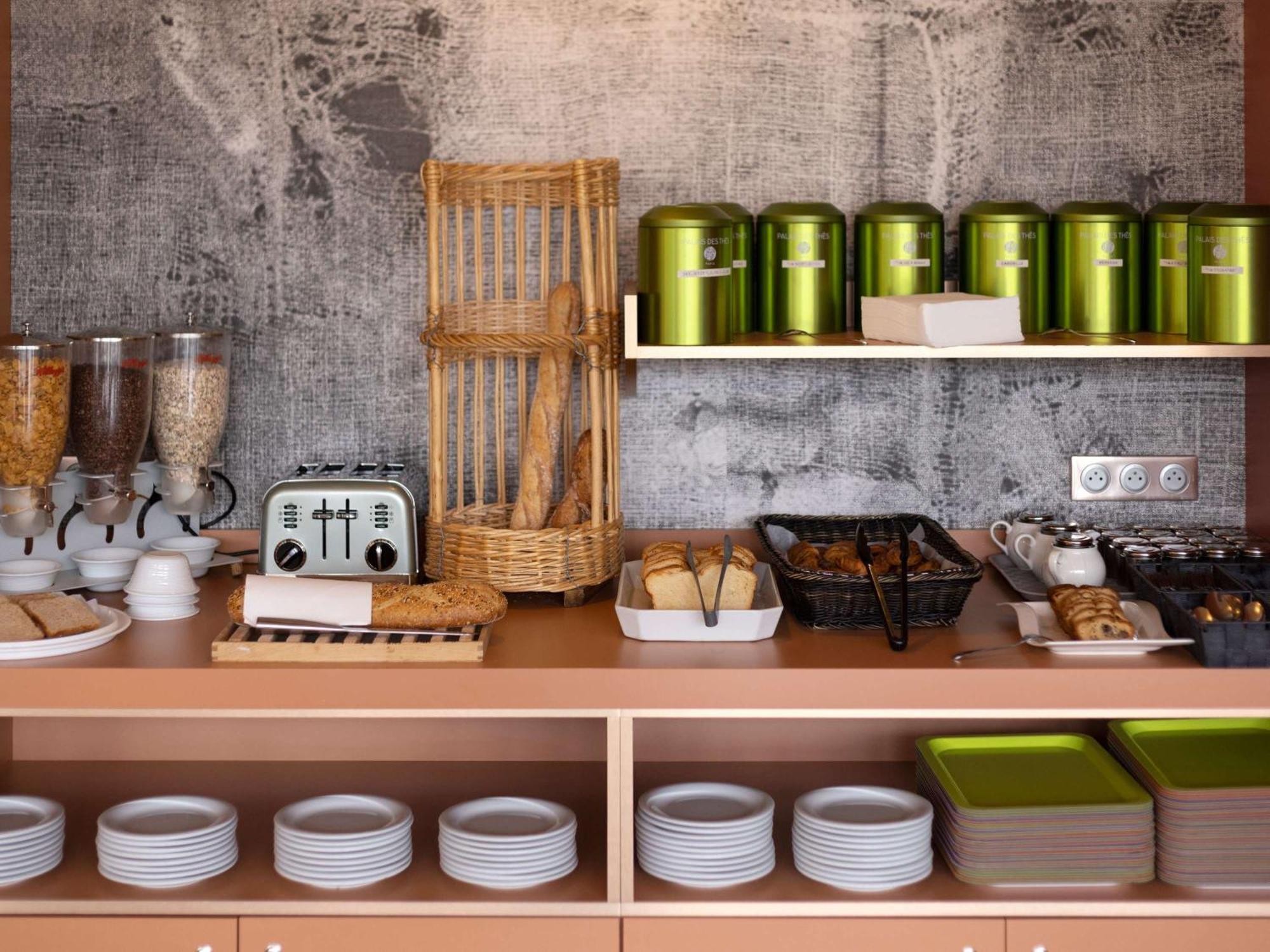Ibis Styles Chinon Hotell Exteriör bild