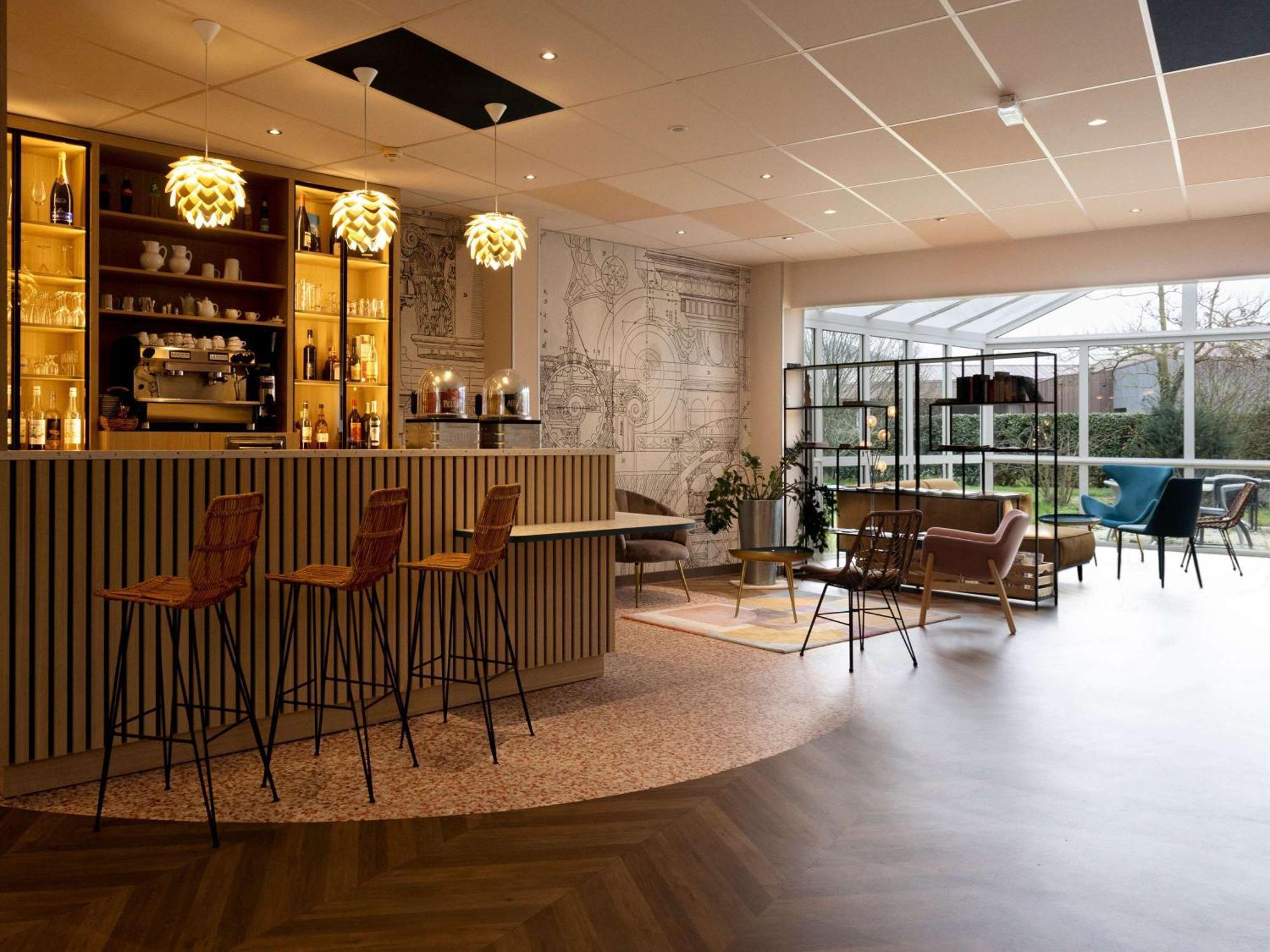 Ibis Styles Chinon Hotell Exteriör bild