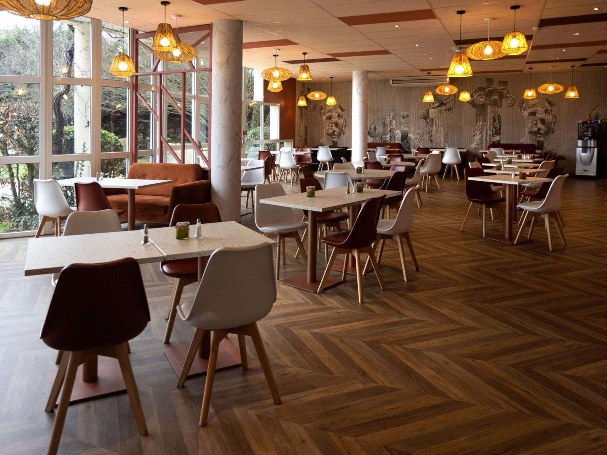Ibis Styles Chinon Hotell Exteriör bild