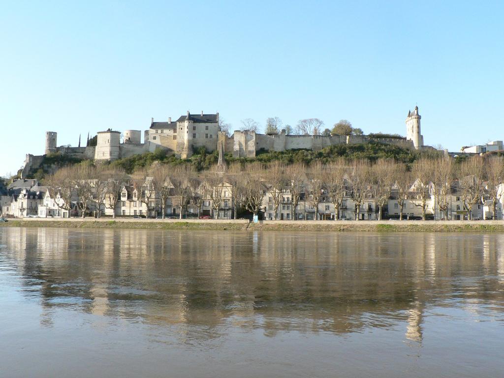 Ibis Styles Chinon Hotell Exteriör bild