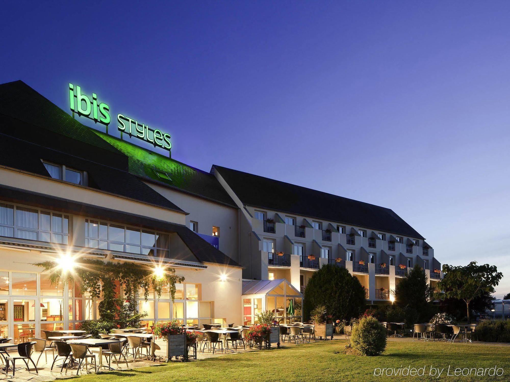 Ibis Styles Chinon Hotell Exteriör bild