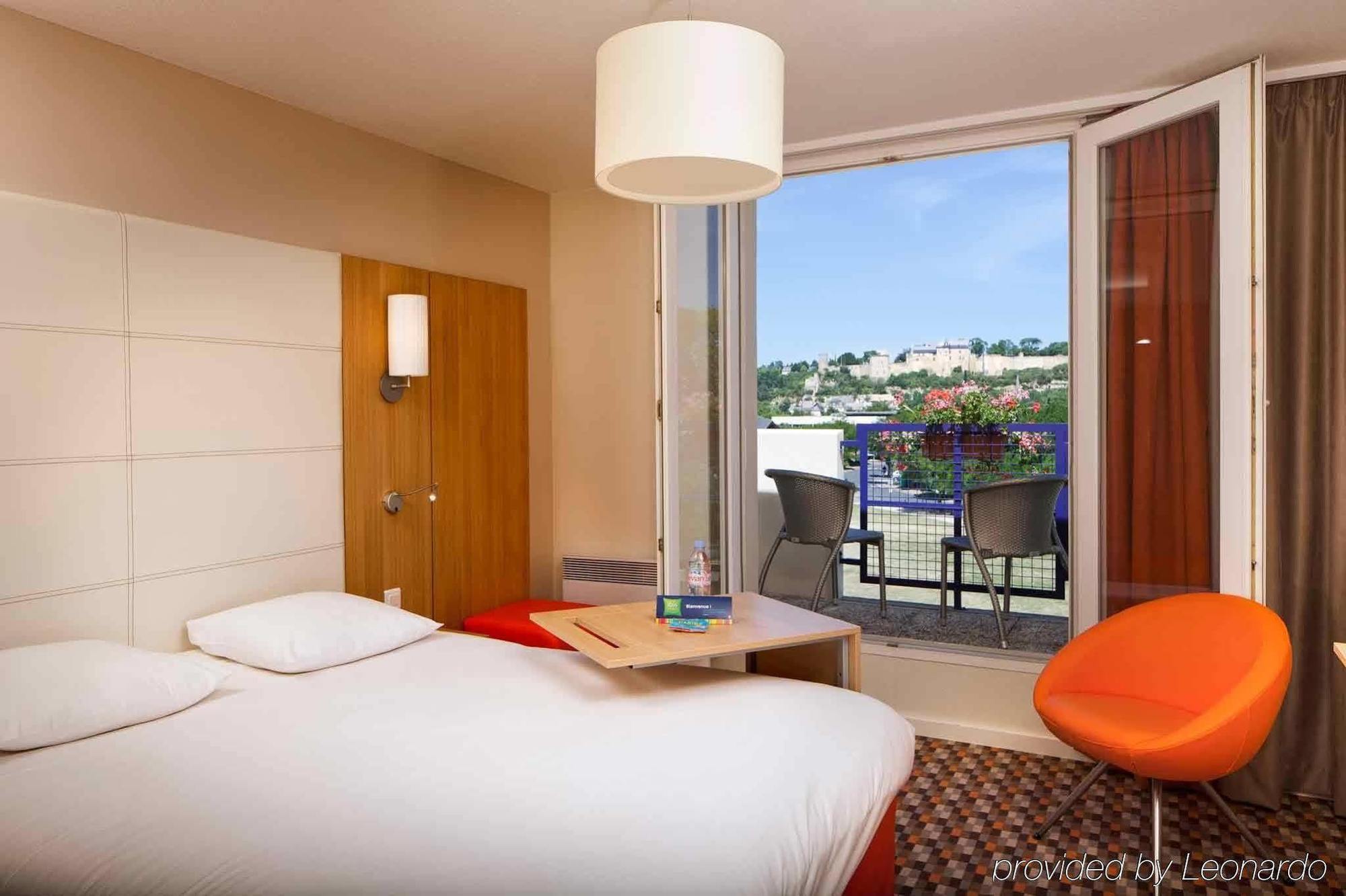 Ibis Styles Chinon Hotell Exteriör bild